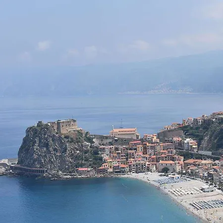 Miramare Grand Youth - Hotel
