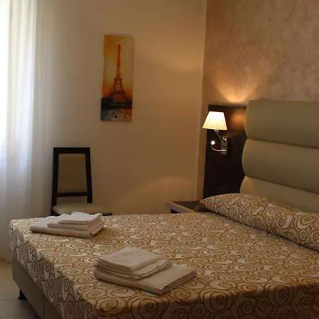 Miramare Grand Youth -