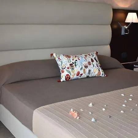 Hotel Miramare Grand Youth - 3*